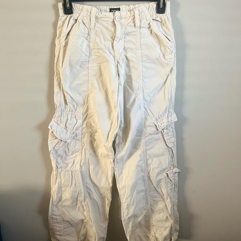 BDG Cream Cargo Pants Size Small